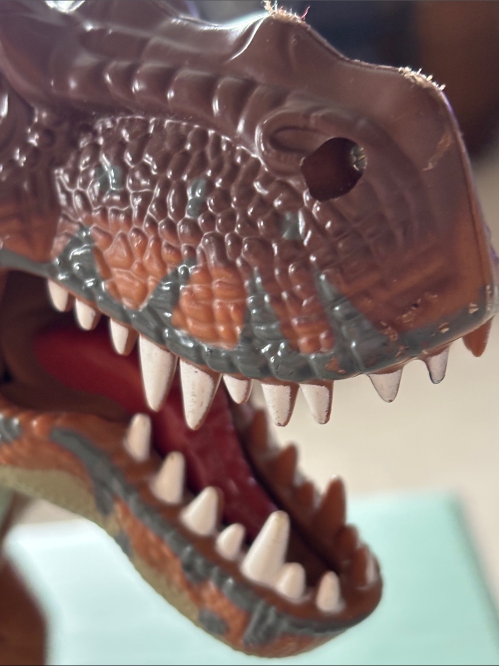 TOYS R US - Animal Planet Big T-Rex Dinosaur — Light-Up Eyes & Roaring Sounds - Picture 7 of 7